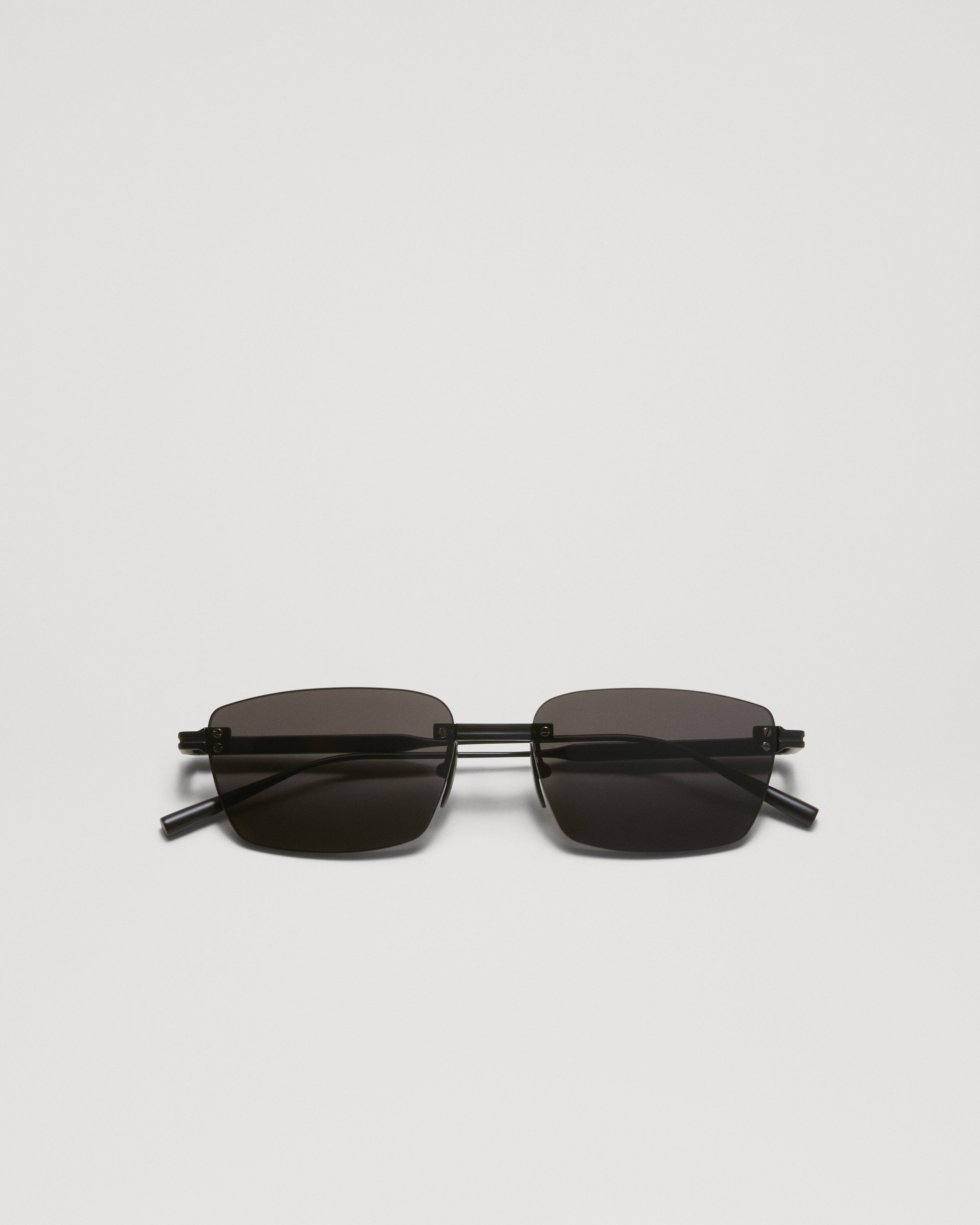 Rimless Cubic 2